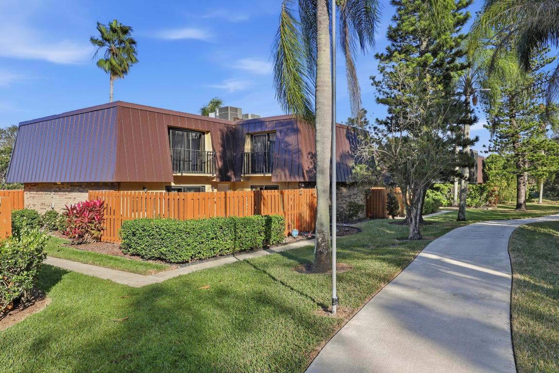 5804 SE Windsong Lane 220