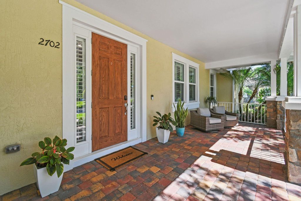 Photo of 2702 W Mallory Boulevard, Jupiter, FL 33458 (MLS # R10943435)