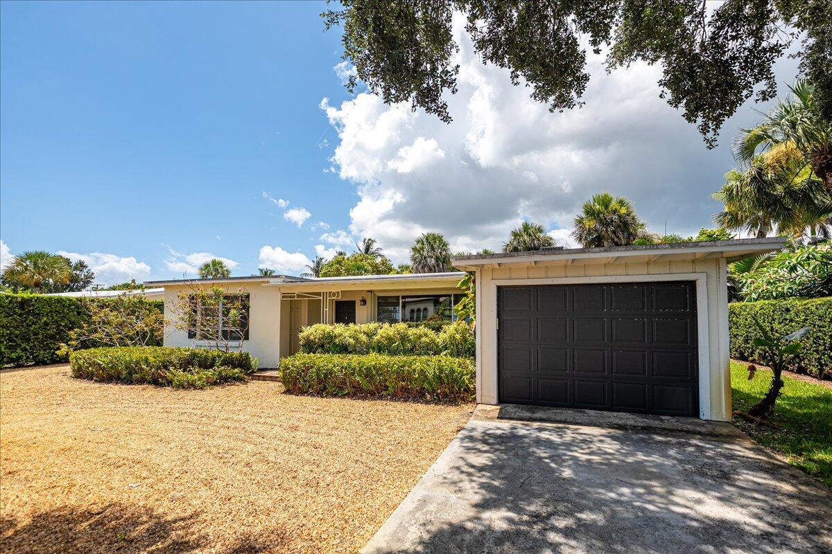 804 SE Riverside Drive