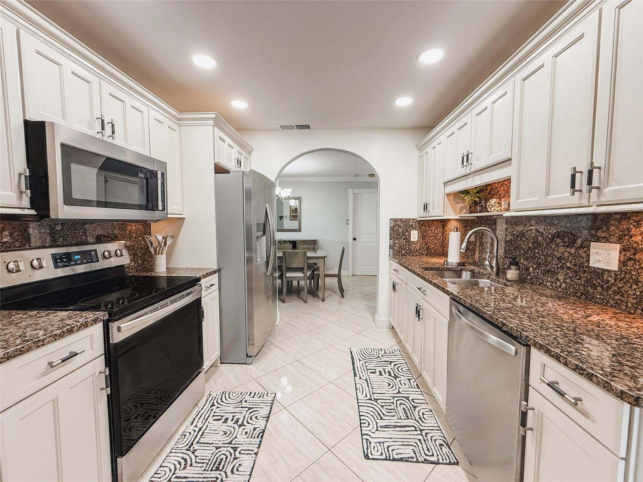 755 NW 74th Way