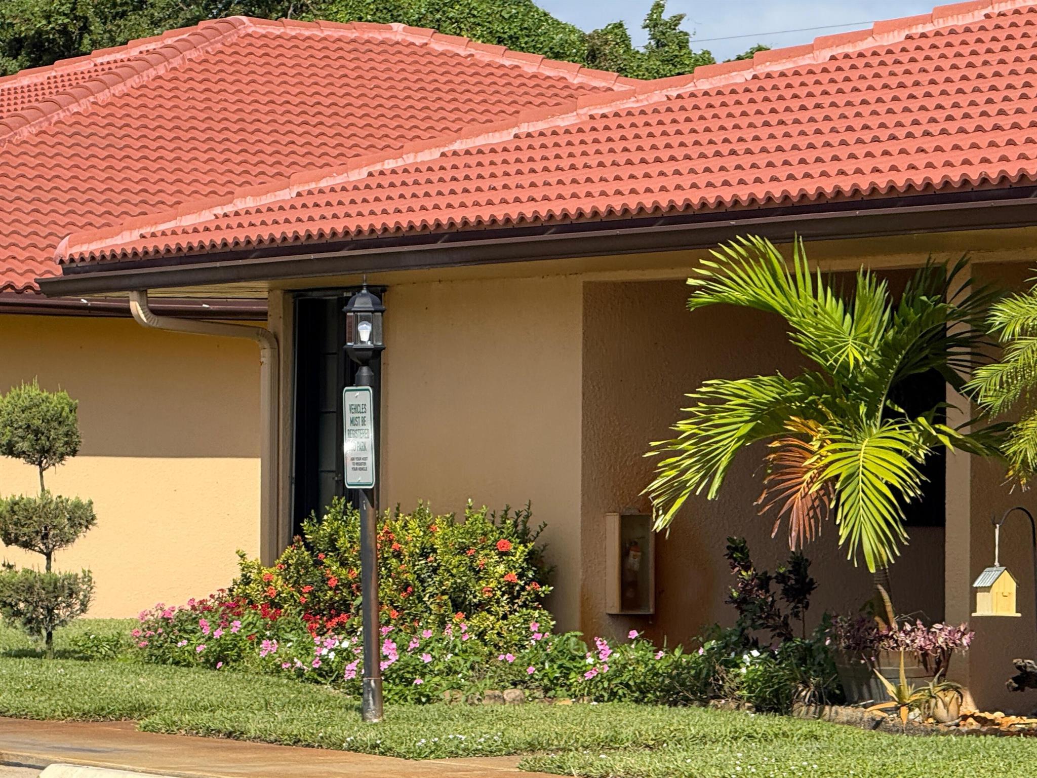 FOREST HILL VILLAS GARDEN - Residential