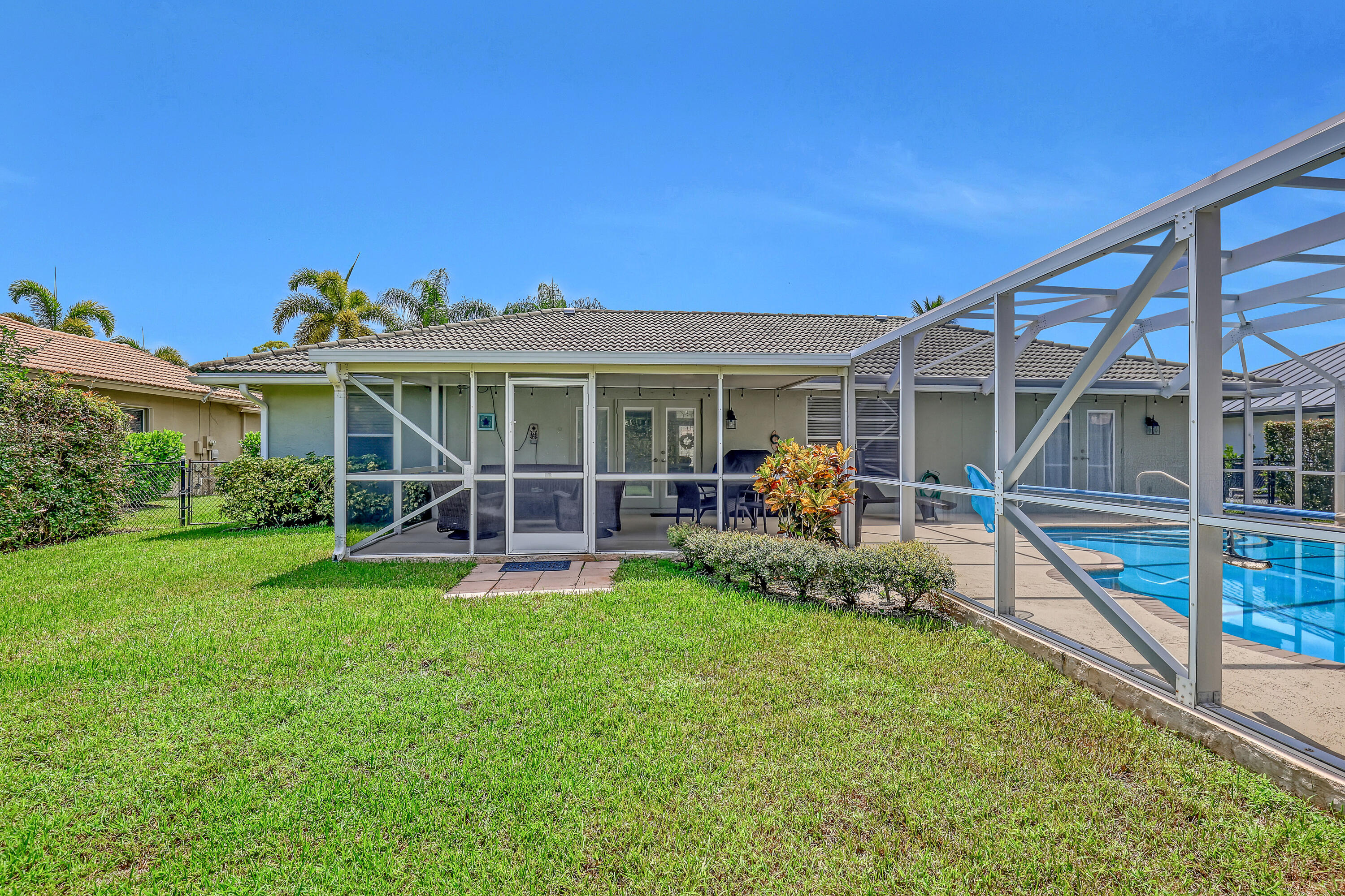 ESTATES OF ROYAL PALM BEACH 3 - Residential Lease