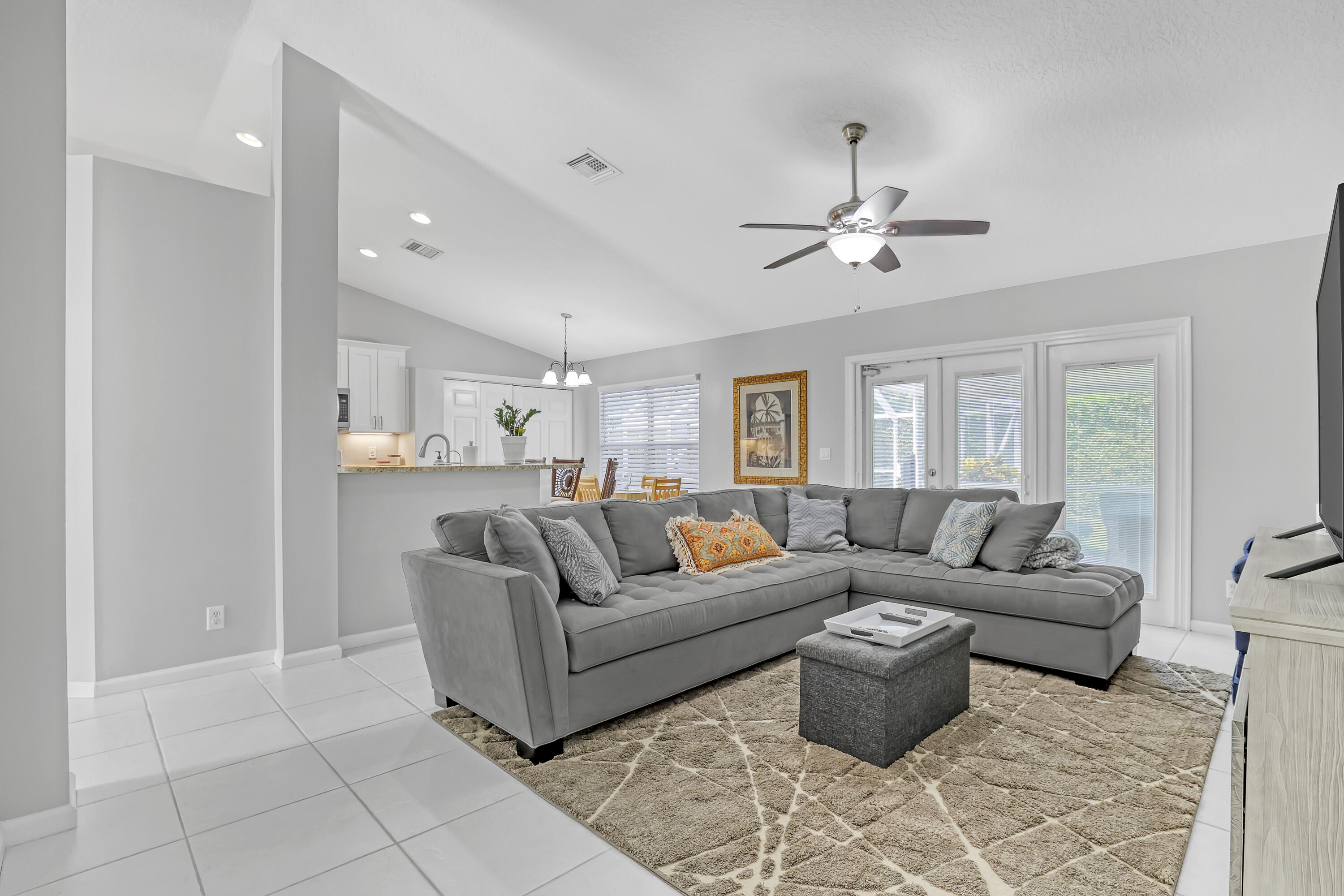 ESTATES OF ROYAL PALM BEACH 3 - Residential Lease