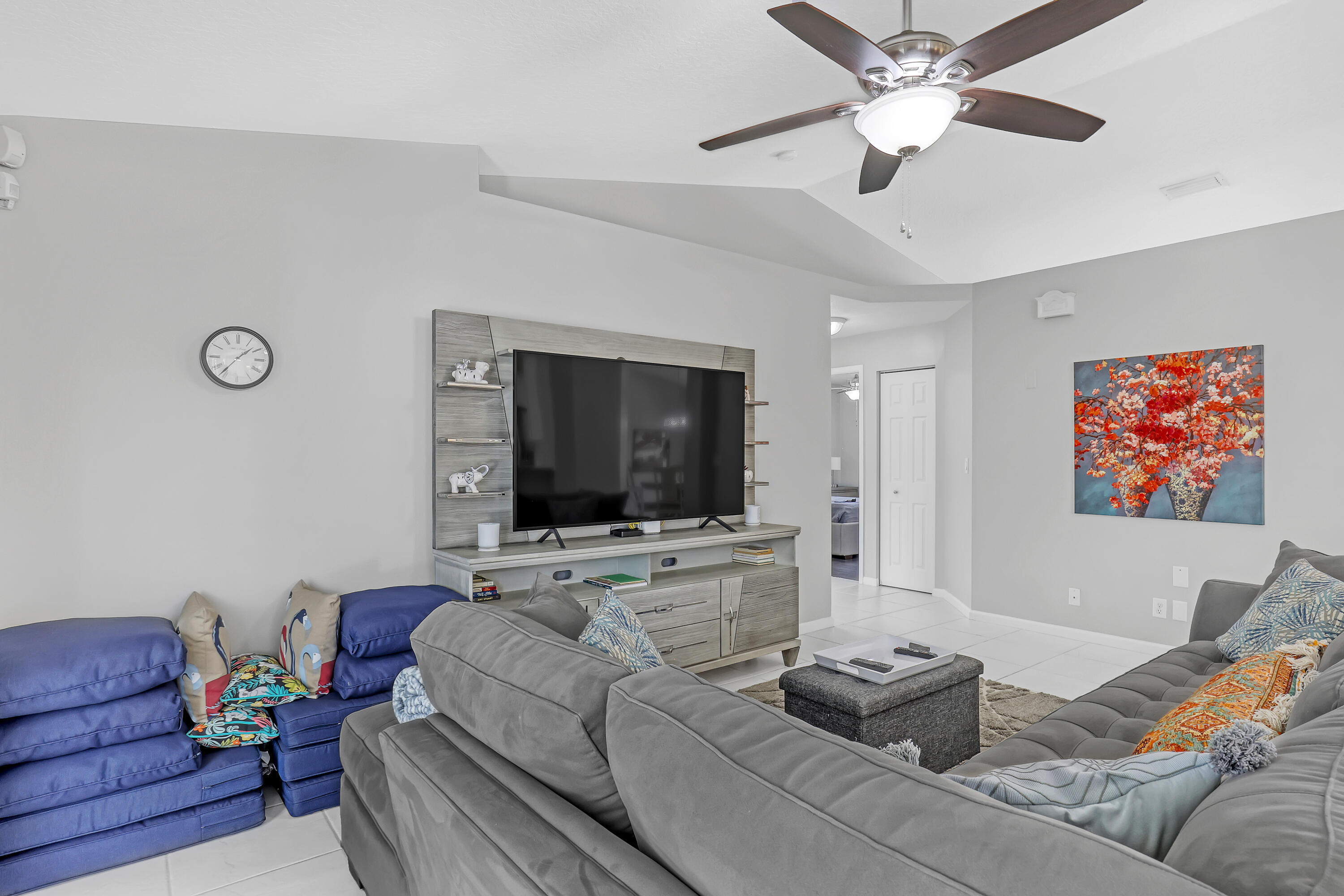 ESTATES OF ROYAL PALM BEACH 3 - Residential Lease