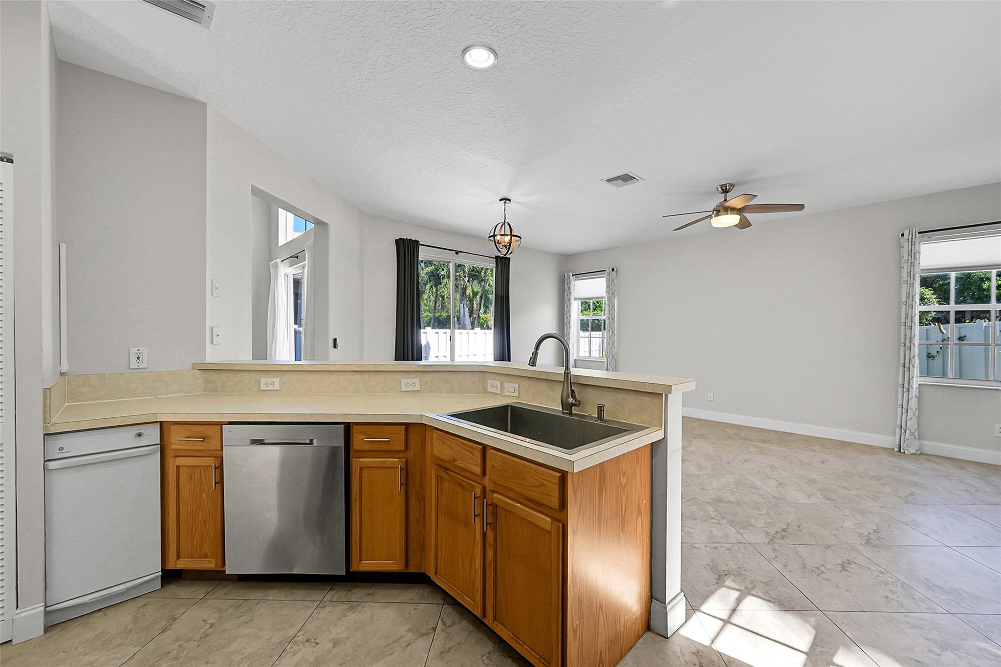 Wyndham Lakes North 158-2 - Residential