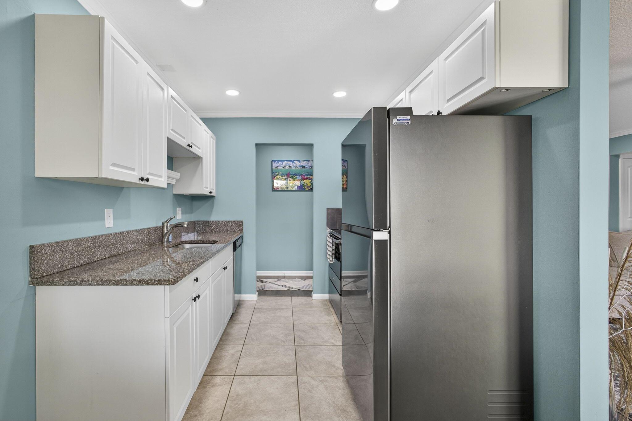 PINES OF JUPITER/TEQUESTA - Residential