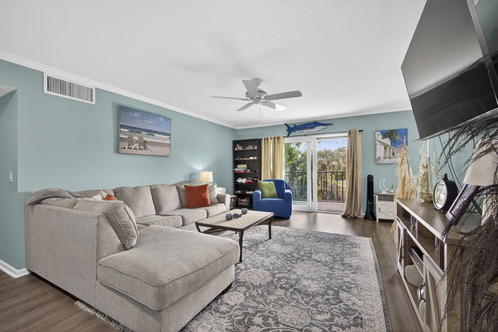 PINES OF JUPITER/TEQUESTA - Residential