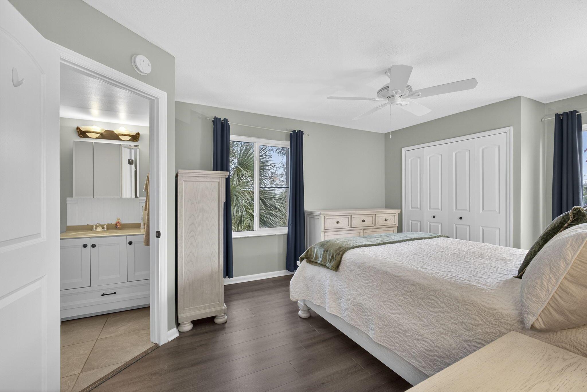 PINES OF JUPITER/TEQUESTA - Residential