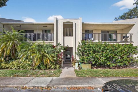 Photo of 150 Pineview Road #L7, Jupiter, FL 33469 (MLS # R11140505)