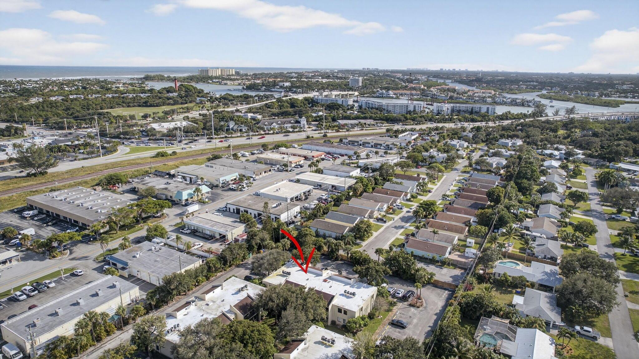 PINES OF JUPITER/TEQUESTA - Residential