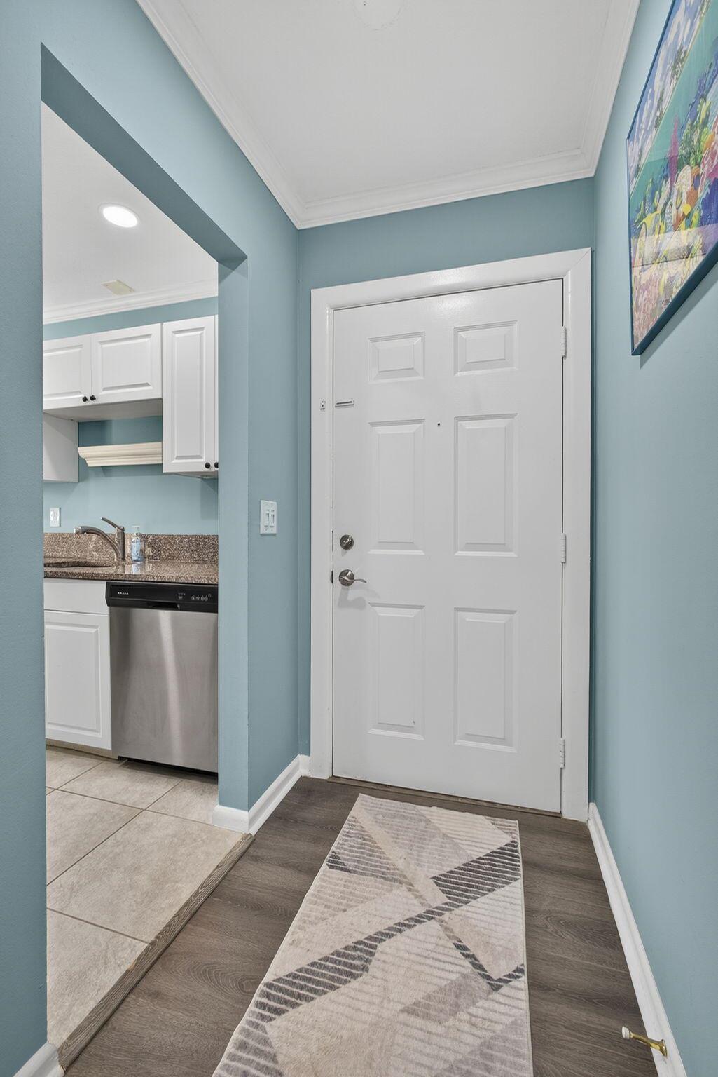 PINES OF JUPITER/TEQUESTA - Residential