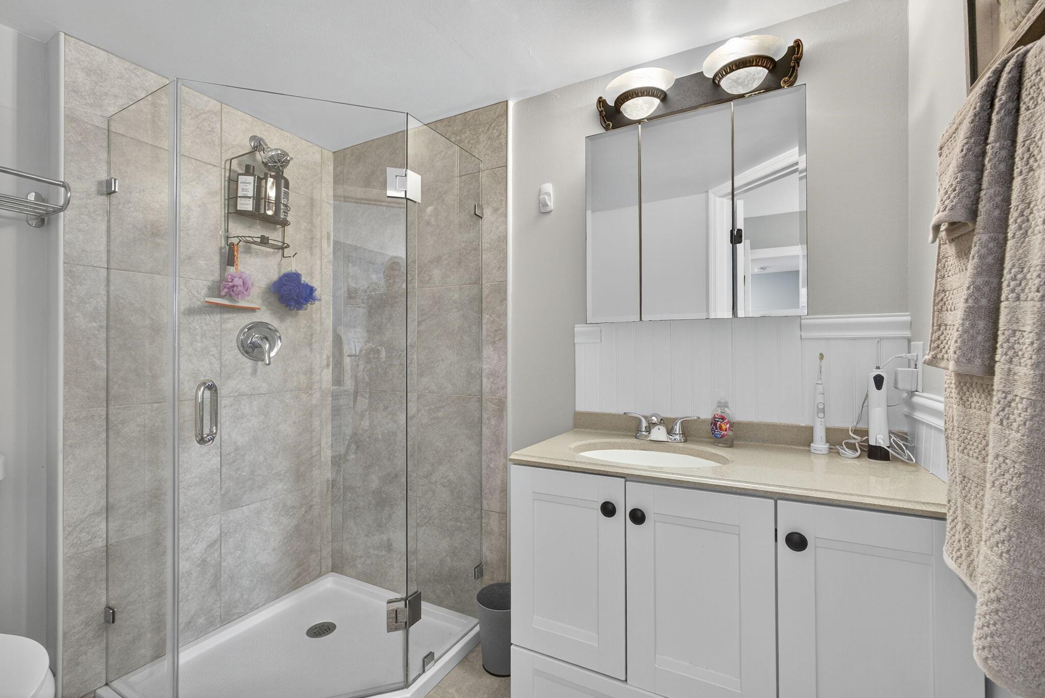 PINES OF JUPITER/TEQUESTA - Residential