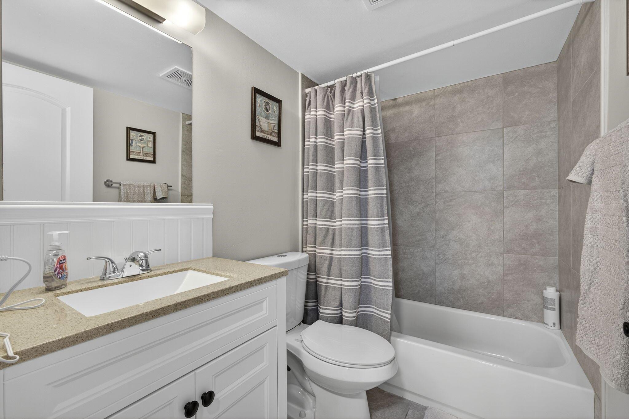 PINES OF JUPITER/TEQUESTA - Residential