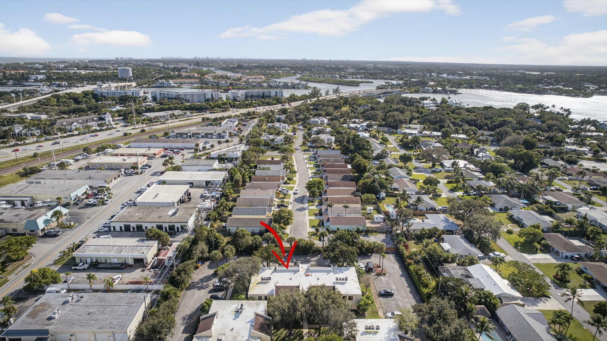 PINES OF JUPITER/TEQUESTA - Residential