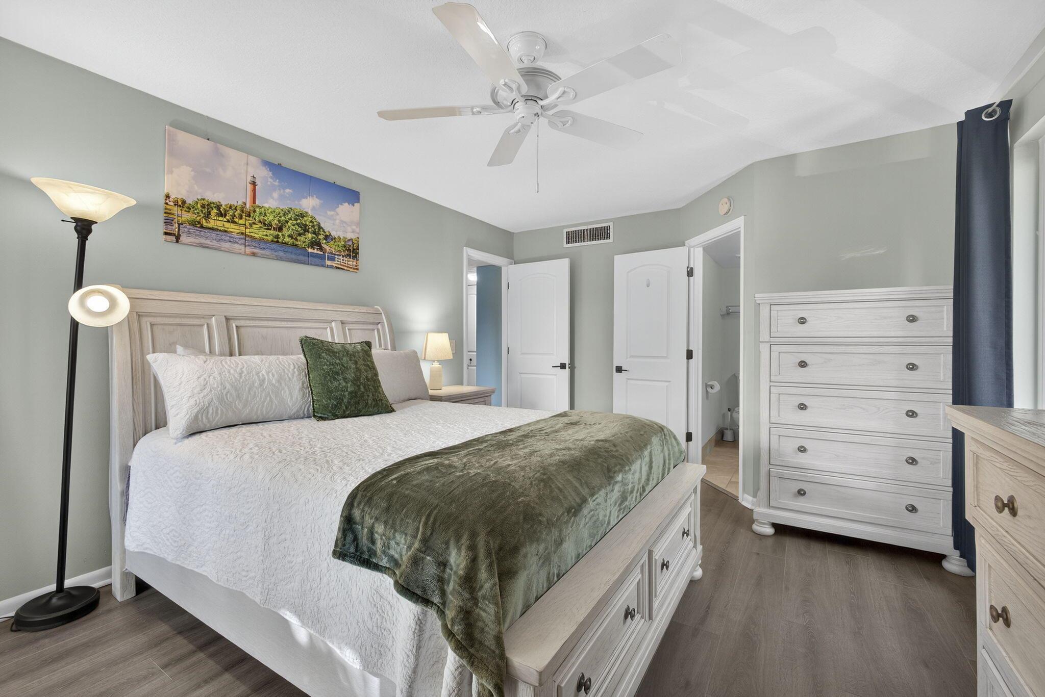 PINES OF JUPITER/TEQUESTA - Residential