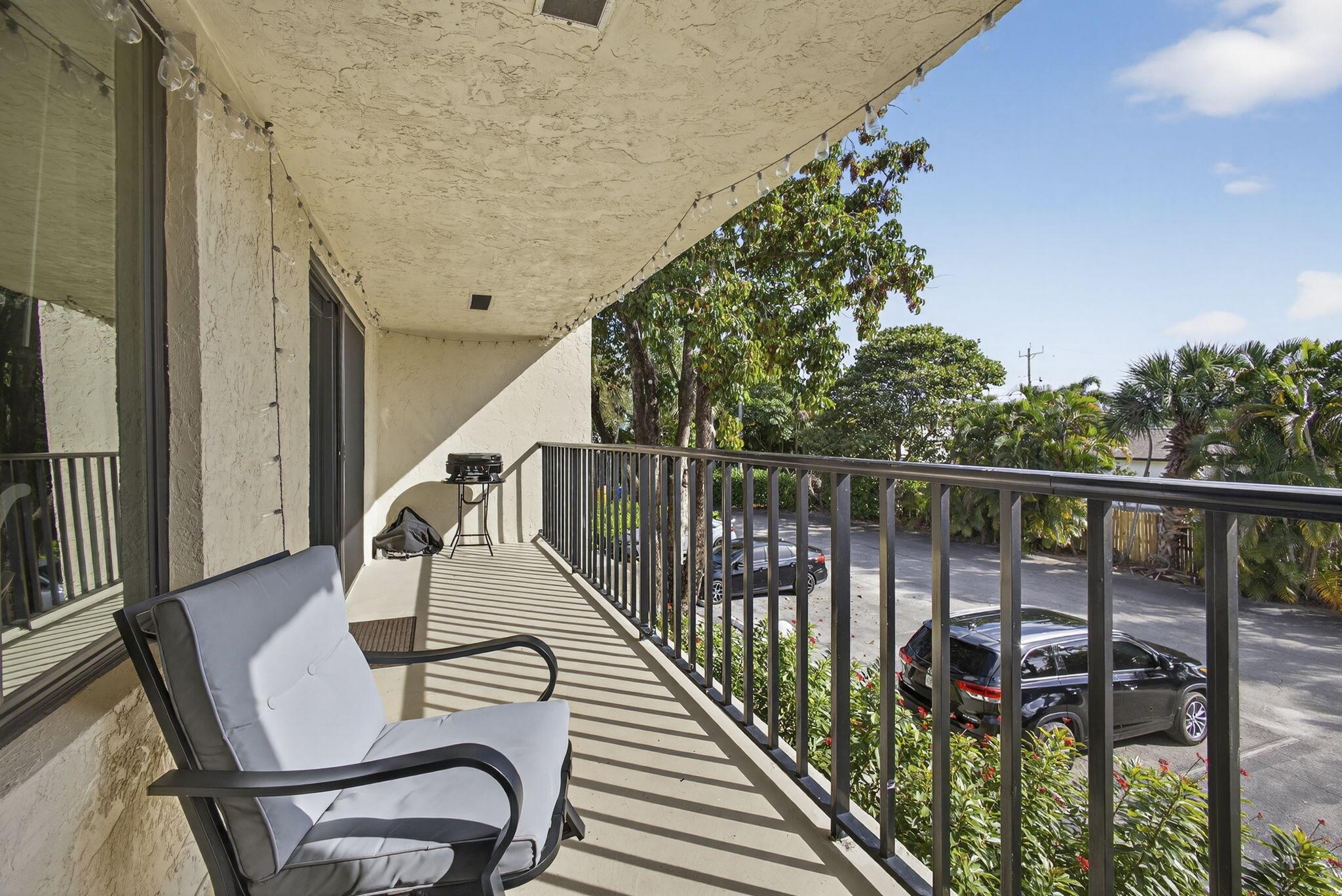 PINES OF JUPITER/TEQUESTA - Residential