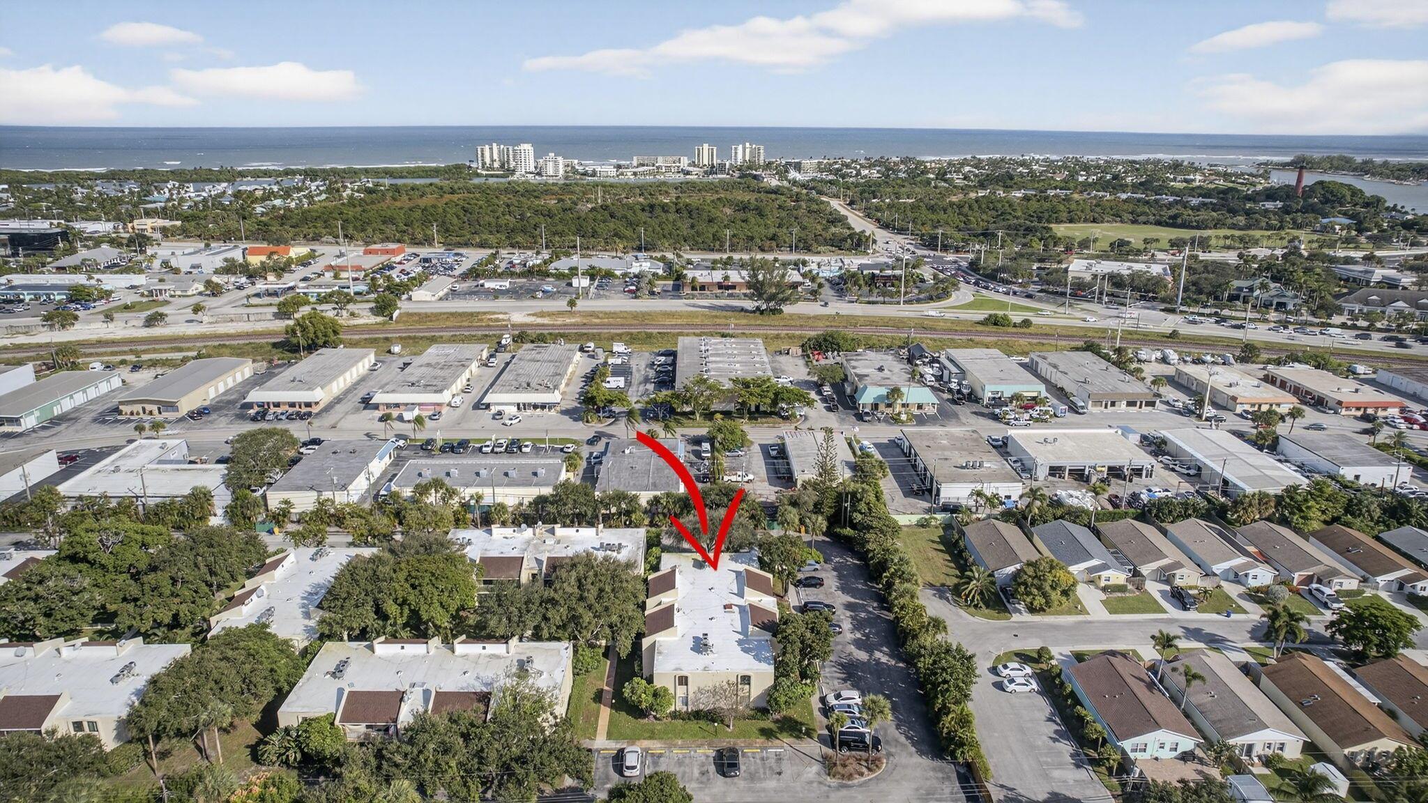 PINES OF JUPITER/TEQUESTA - Residential