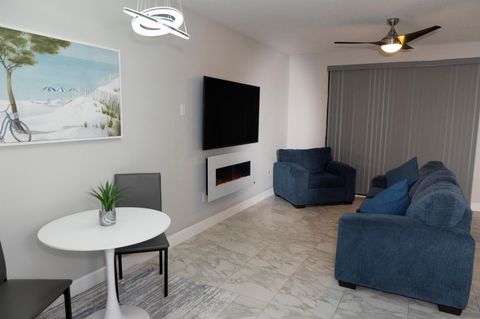 511 Lucerne Avenue 315 Lake Worth Beach FL 33460