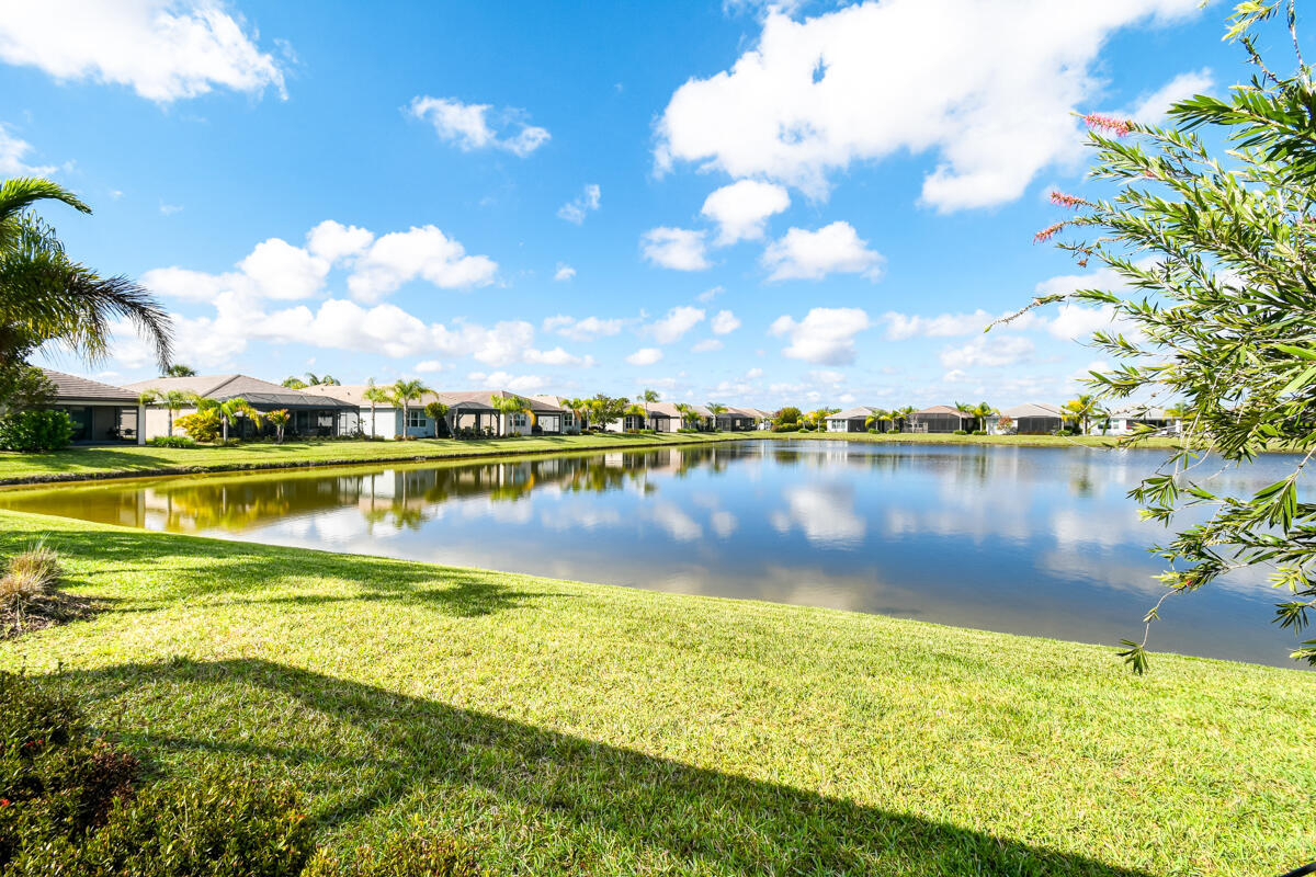 Valencia Cay - Residential