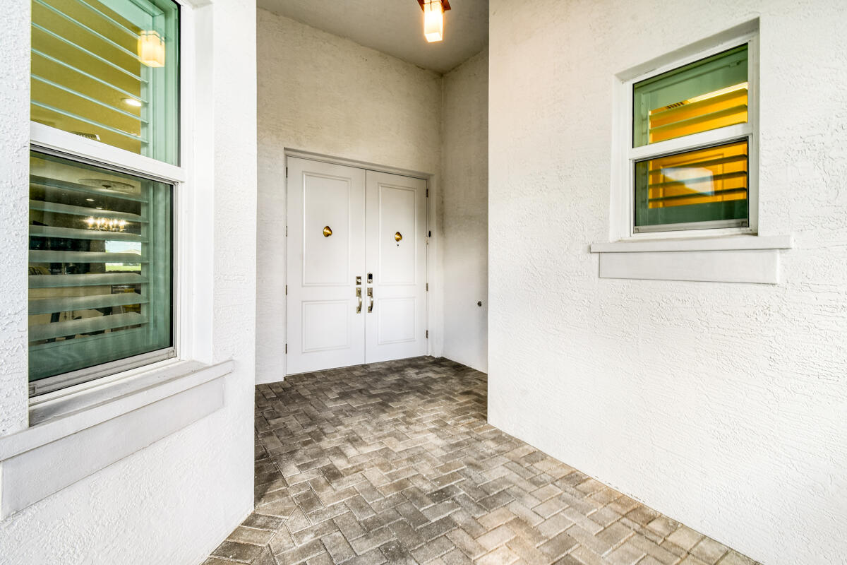 Valencia Cay - Residential