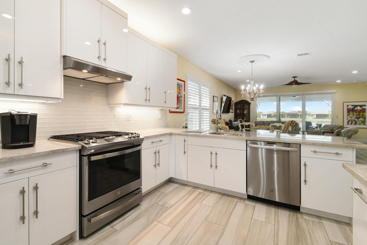 Valencia Cay - Residential