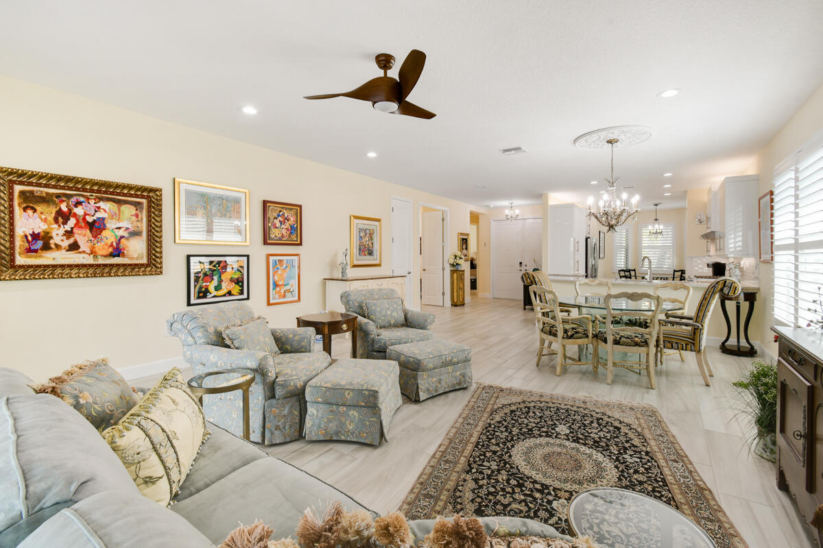 Valencia Cay - Residential