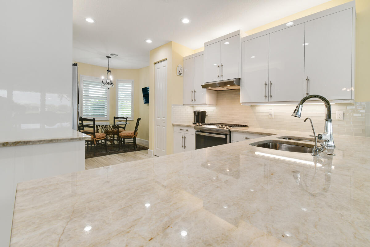 Valencia Cay - Residential