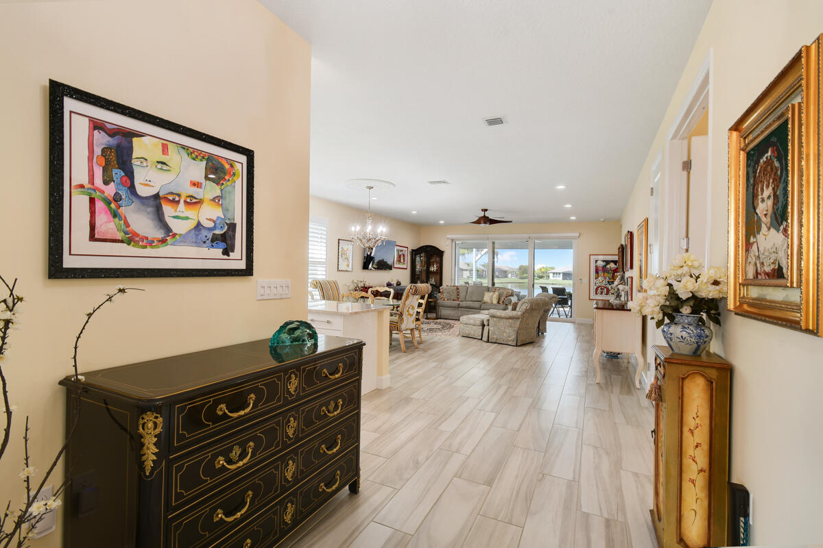 Valencia Cay - Residential