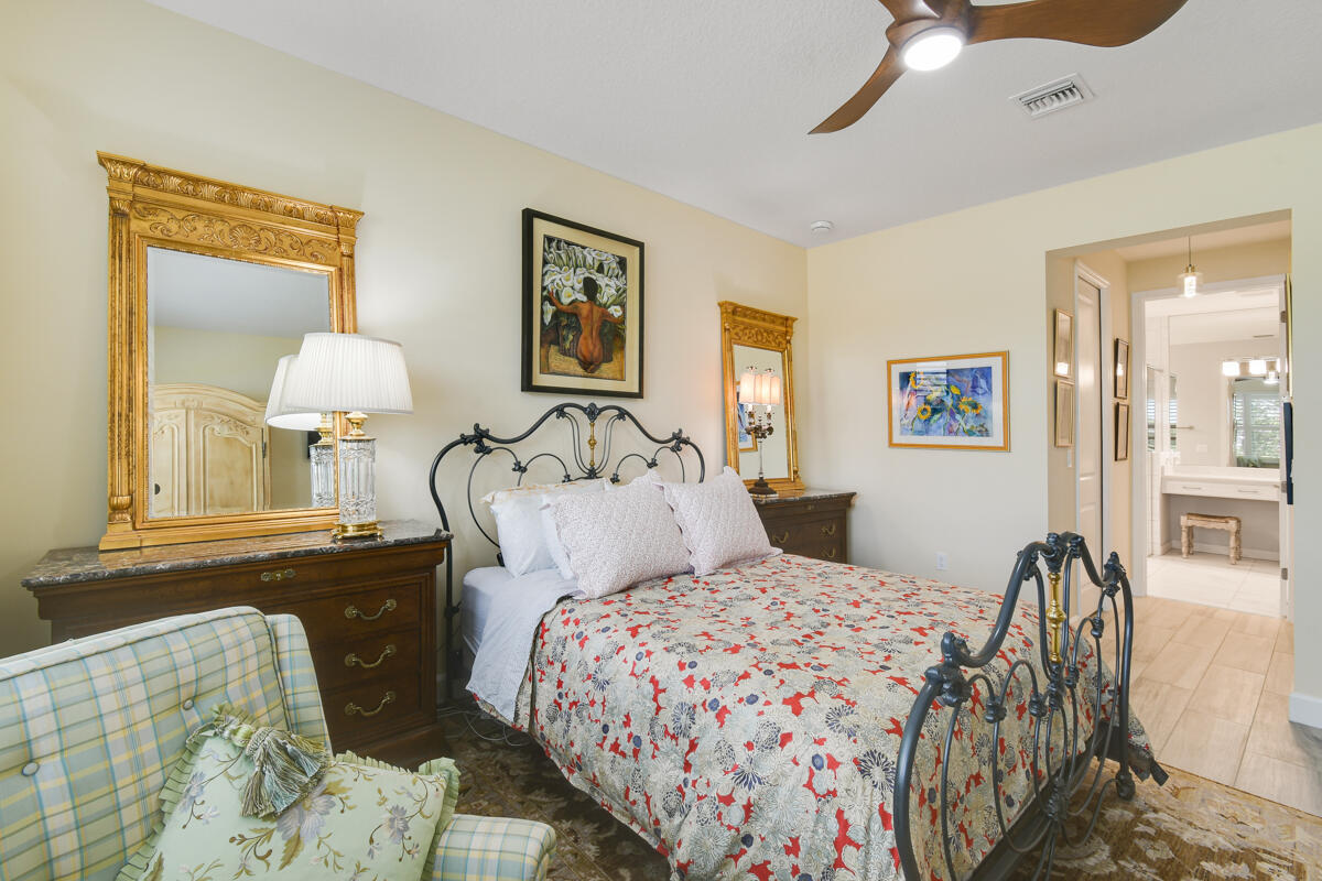 Valencia Cay - Residential