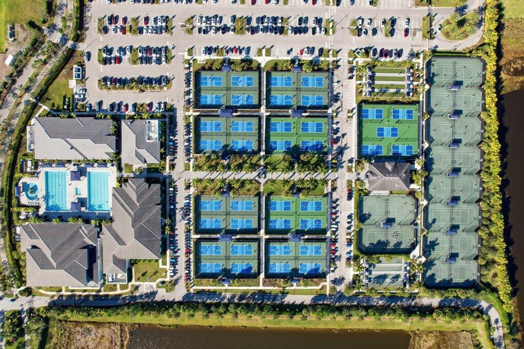 Valencia Cay - Residential