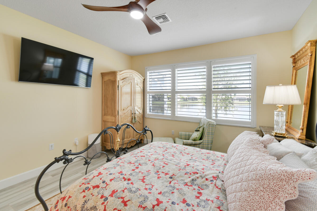 Valencia Cay - Residential