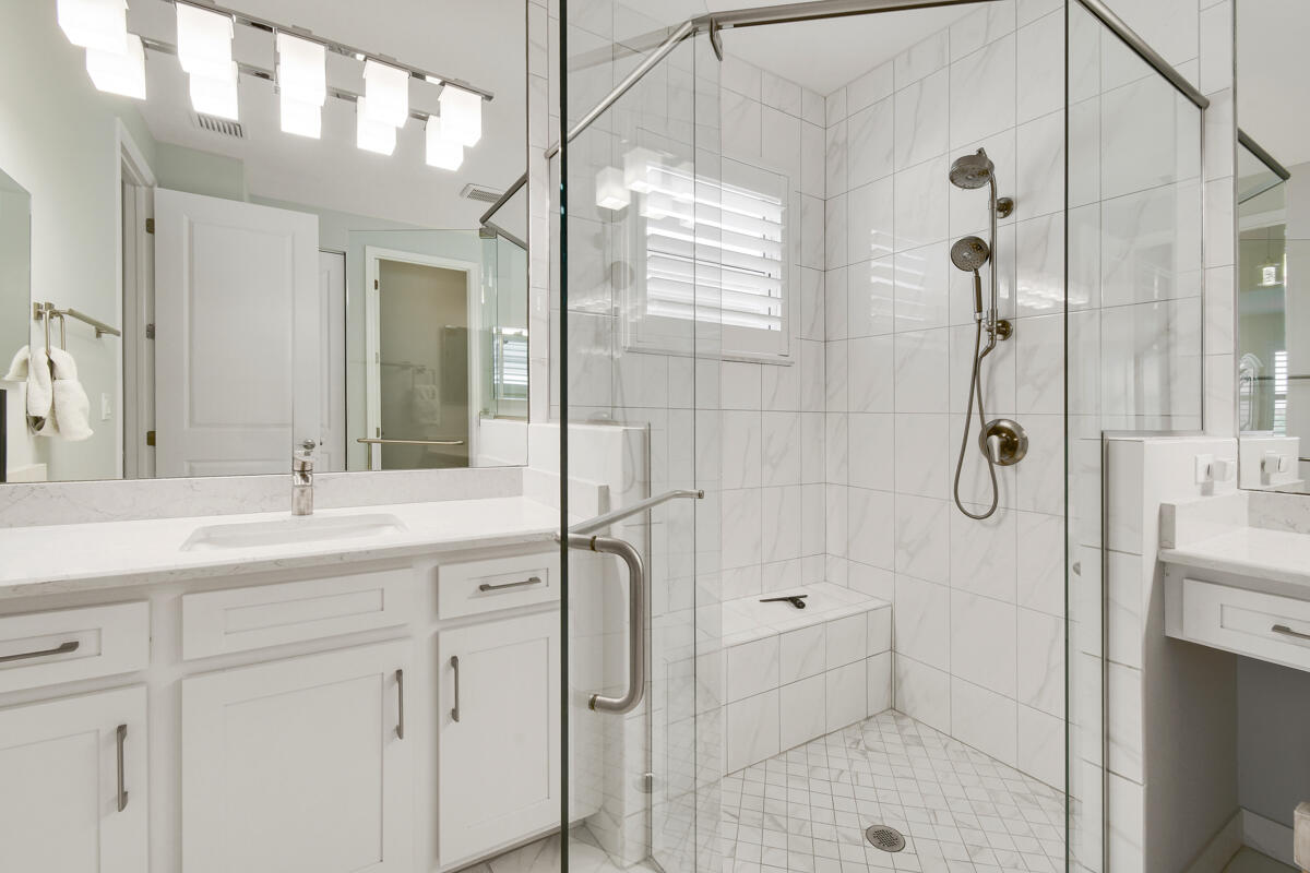 Valencia Cay - Residential