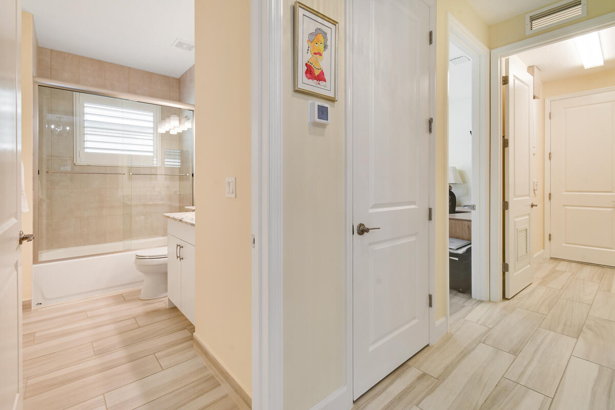 Valencia Cay - Residential