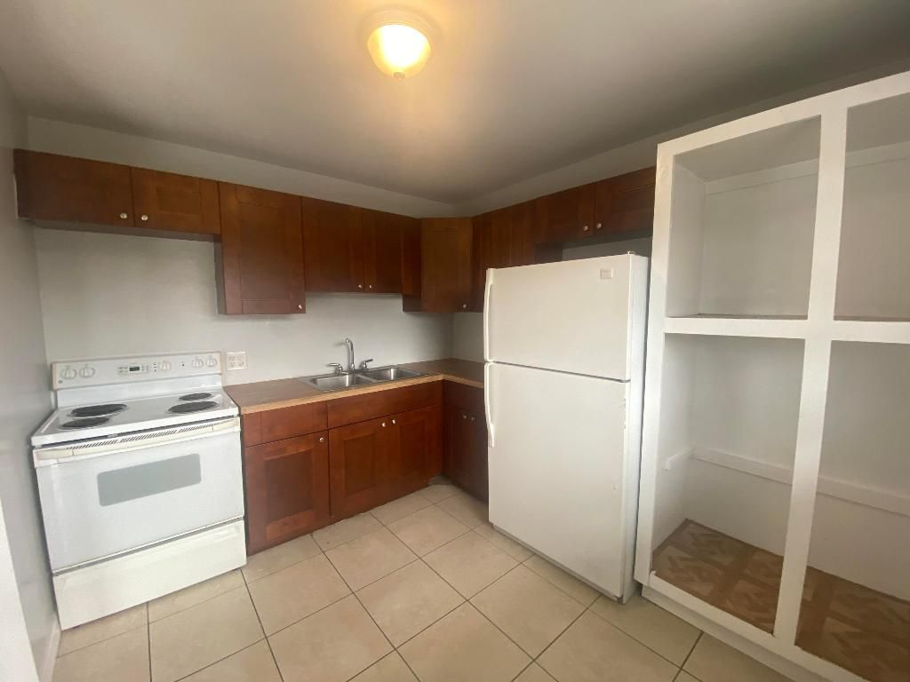 Photo of 3208 Louisiana Avenue #5, Fort Pierce, FL 34950 (MLS # R10951549)