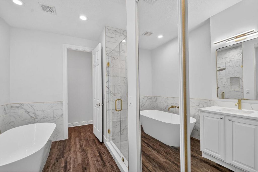 Photo of 2502 N Dixie Highway #19, Lake Worth Beach, FL 33460 (MLS # R11153423)