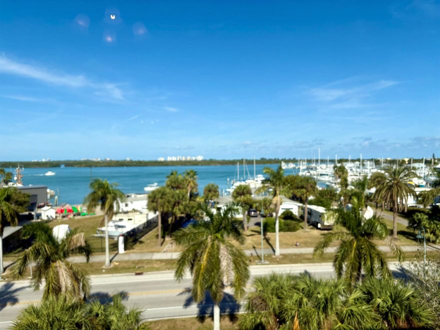 Seasonal - Fresh, Modern, Super Clean Corner unit looking North over the Fort Pierce Inlet. Top Penthouse Floor. All new furniture, crisp and clean. Master has a king, and the guest room has 2 twins. There is even a full/queen in the bonus room. Available for the season (3 months min). Everything you need for a perfect winter vacation.Beautiful Water View!!!
