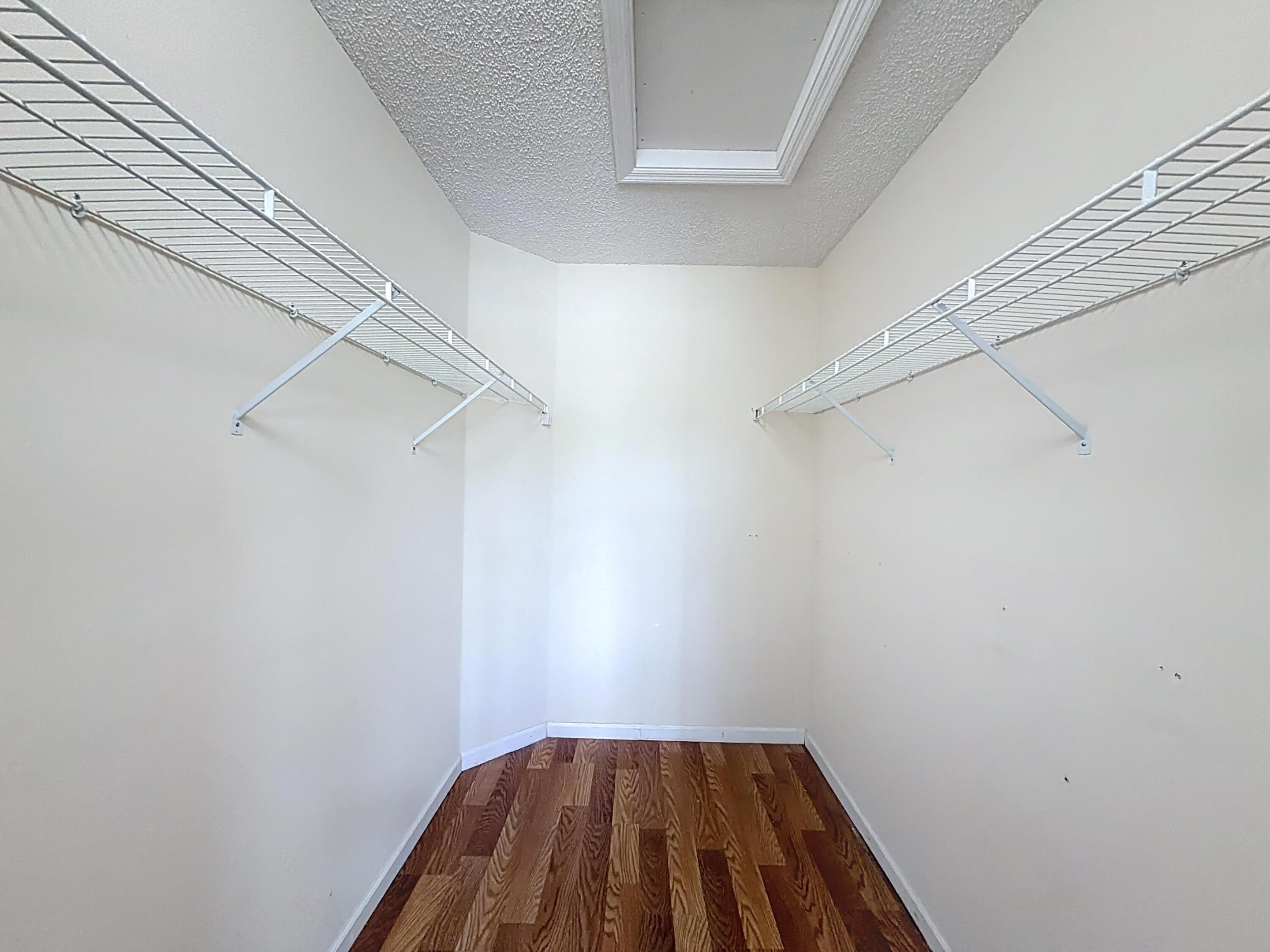 SAWGRASS EXCHANGE PLAT - Residential Lease