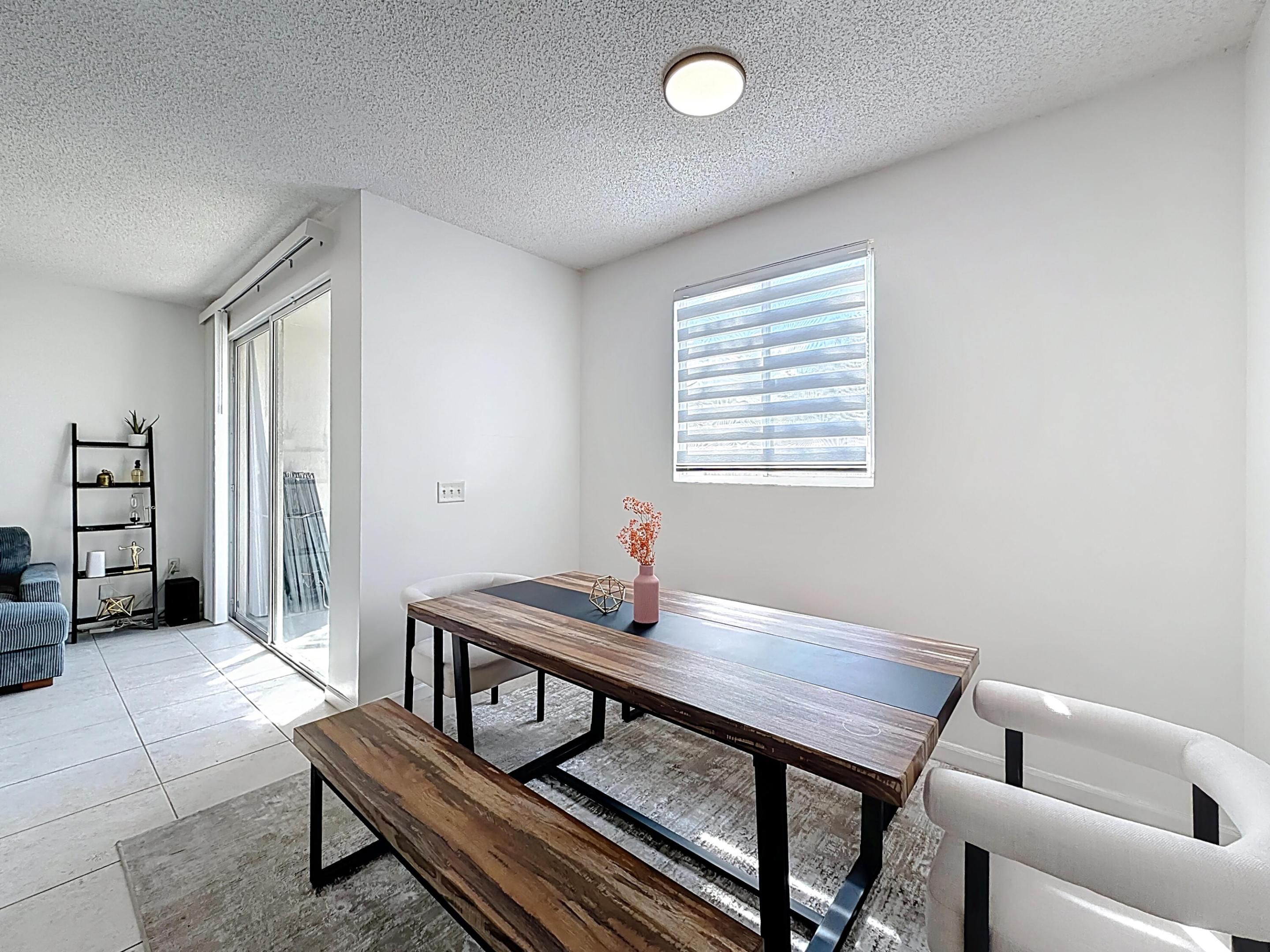 SAWGRASS EXCHANGE PLAT - Residential Lease