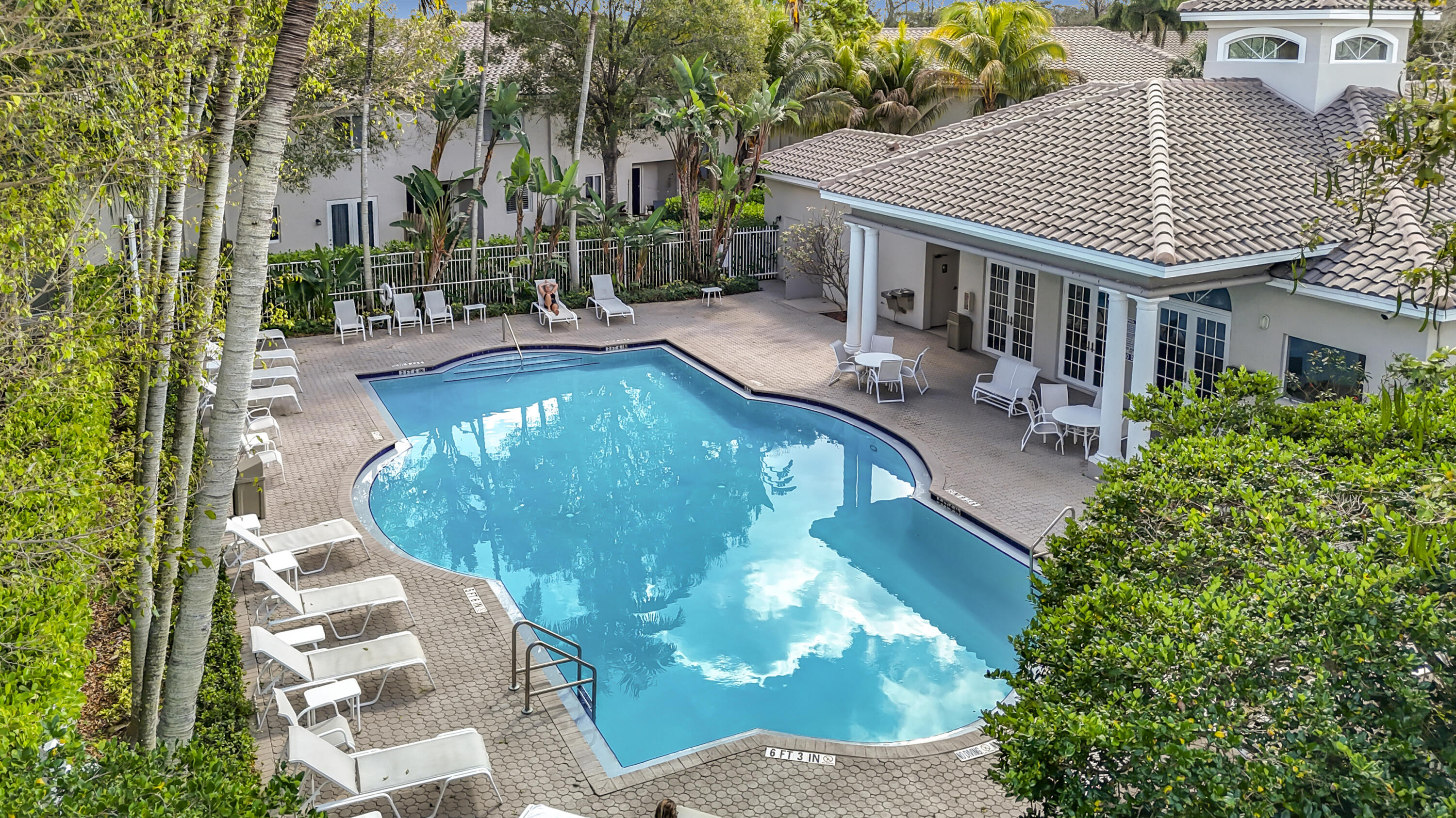 SAWGRASS EXCHANGE PLAT - Residential Lease