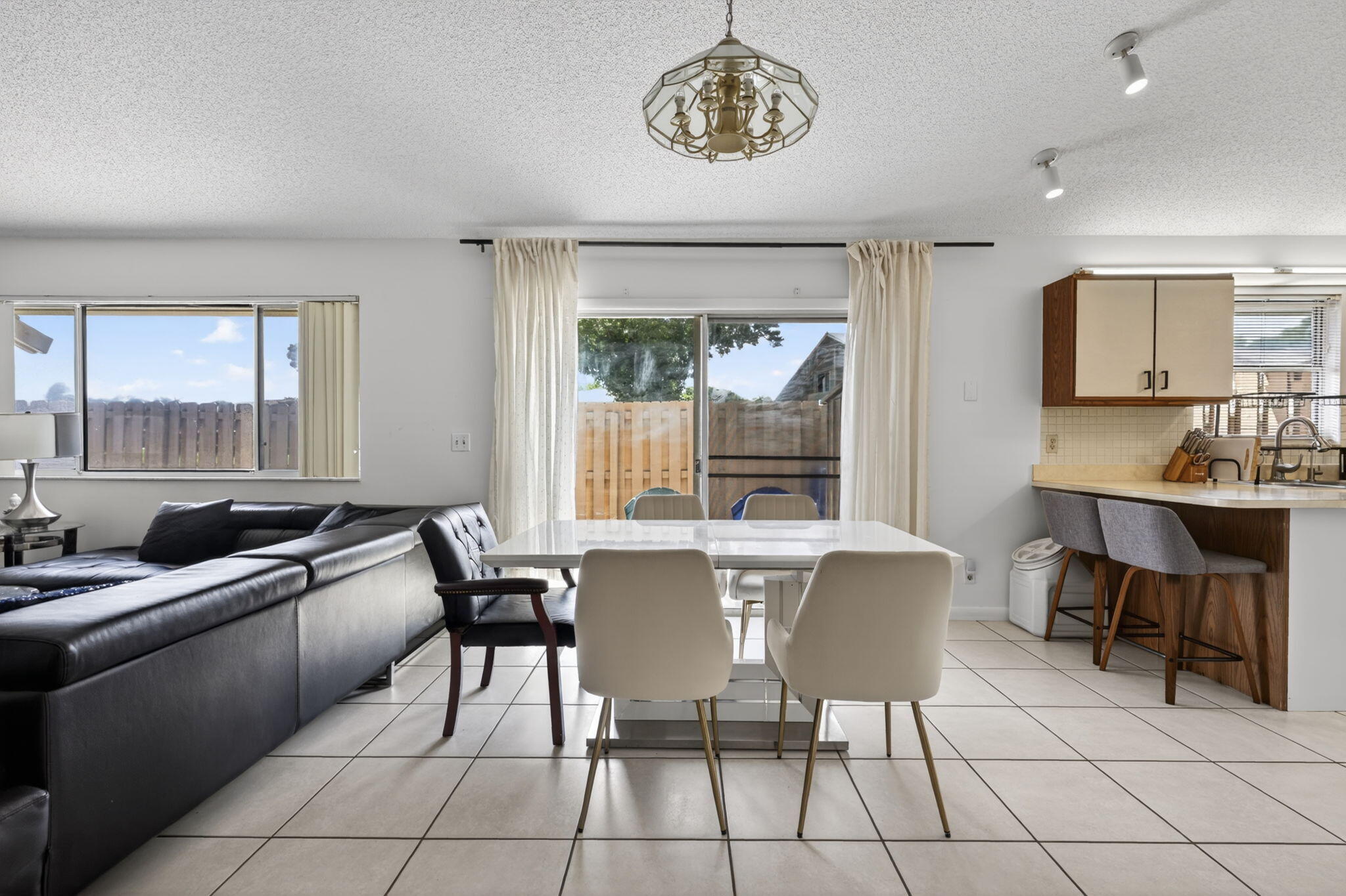 102 Maplecrest Circle