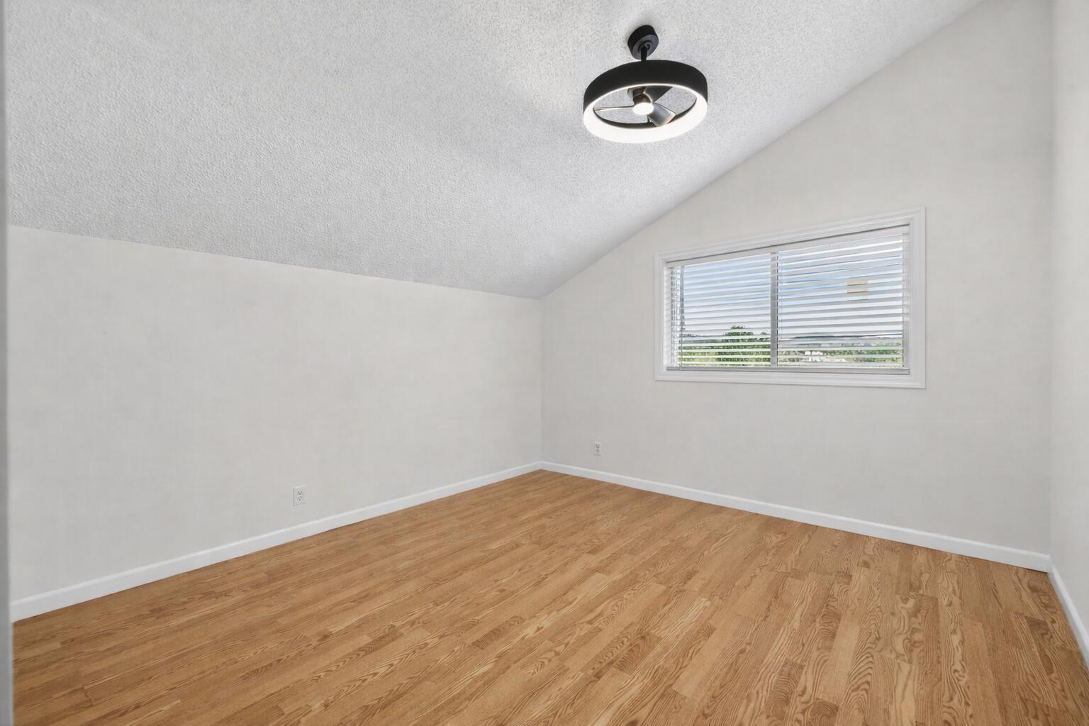 MAPLECREST - Residential