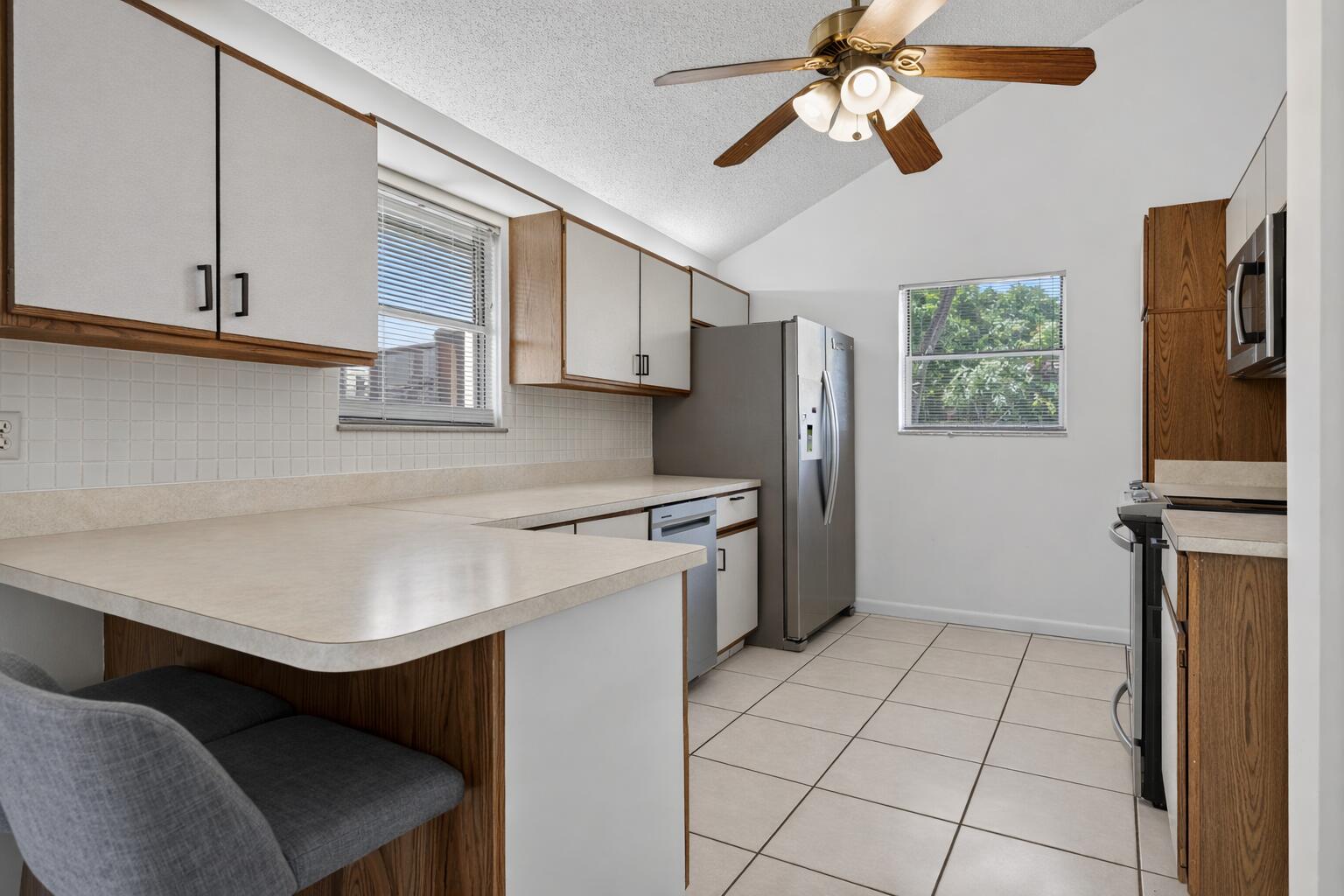 MAPLECREST - Residential