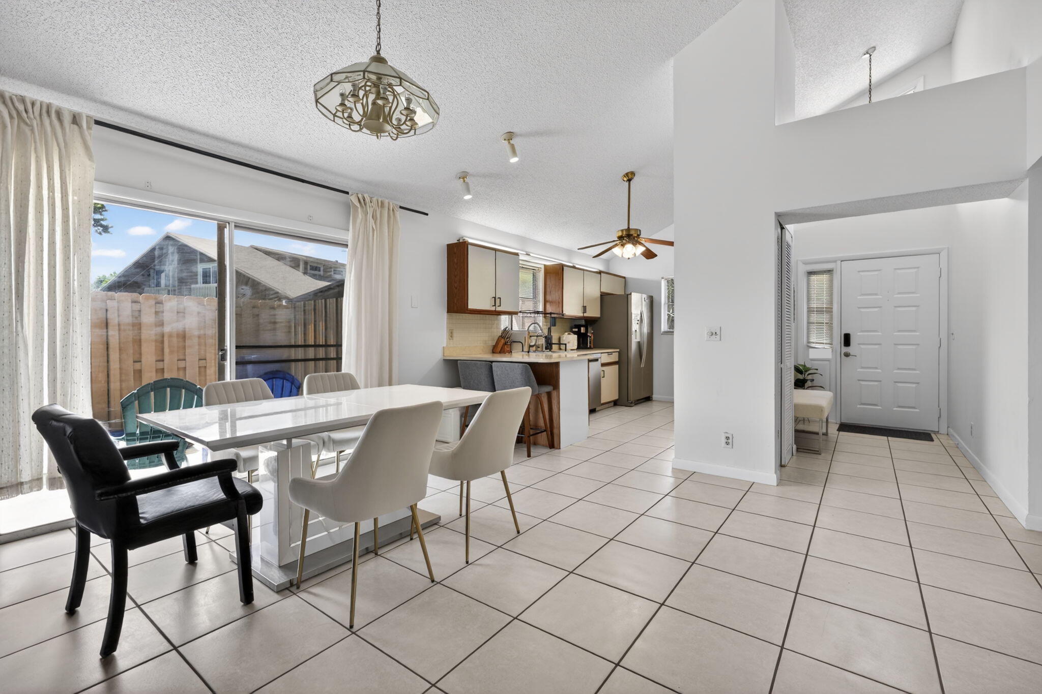 102 Maplecrest Circle