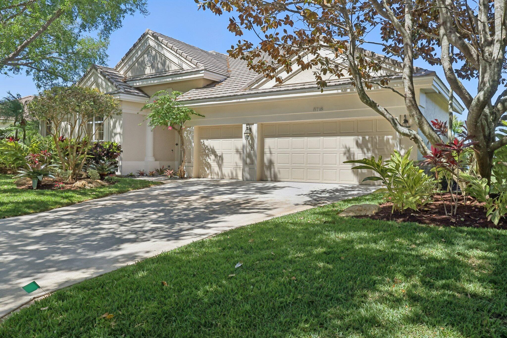 5718 SE Forest Glade Trail