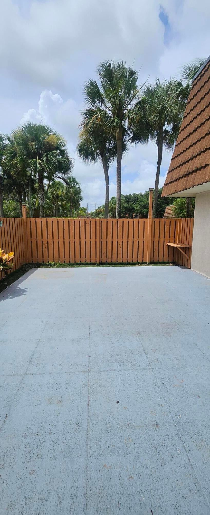 Photo of 141 Heritage Way SE, West Palm Beach, FL 33407 (MLS # B26061761)