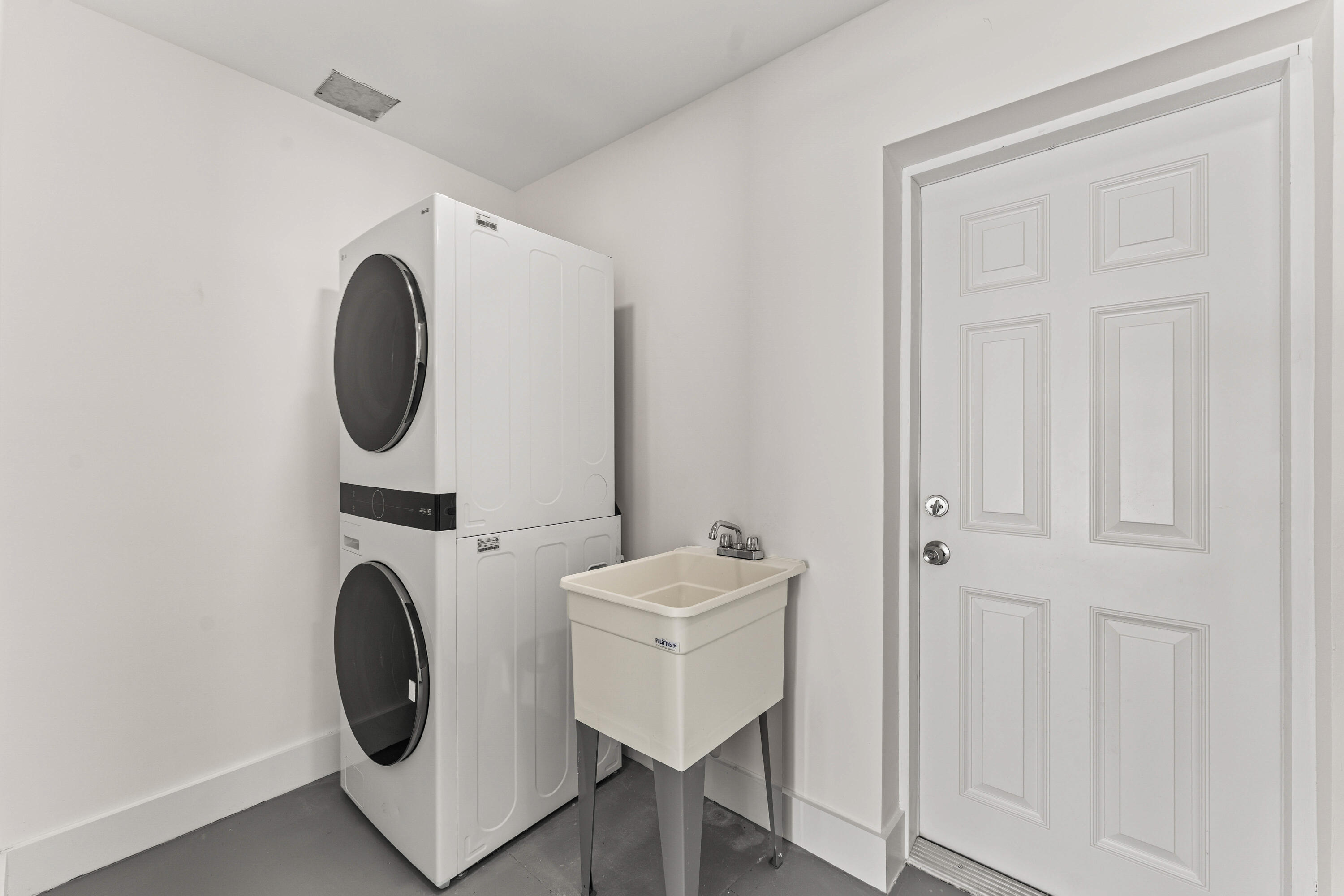 BOCA RATON SQUARE UNIT 2 - Residential