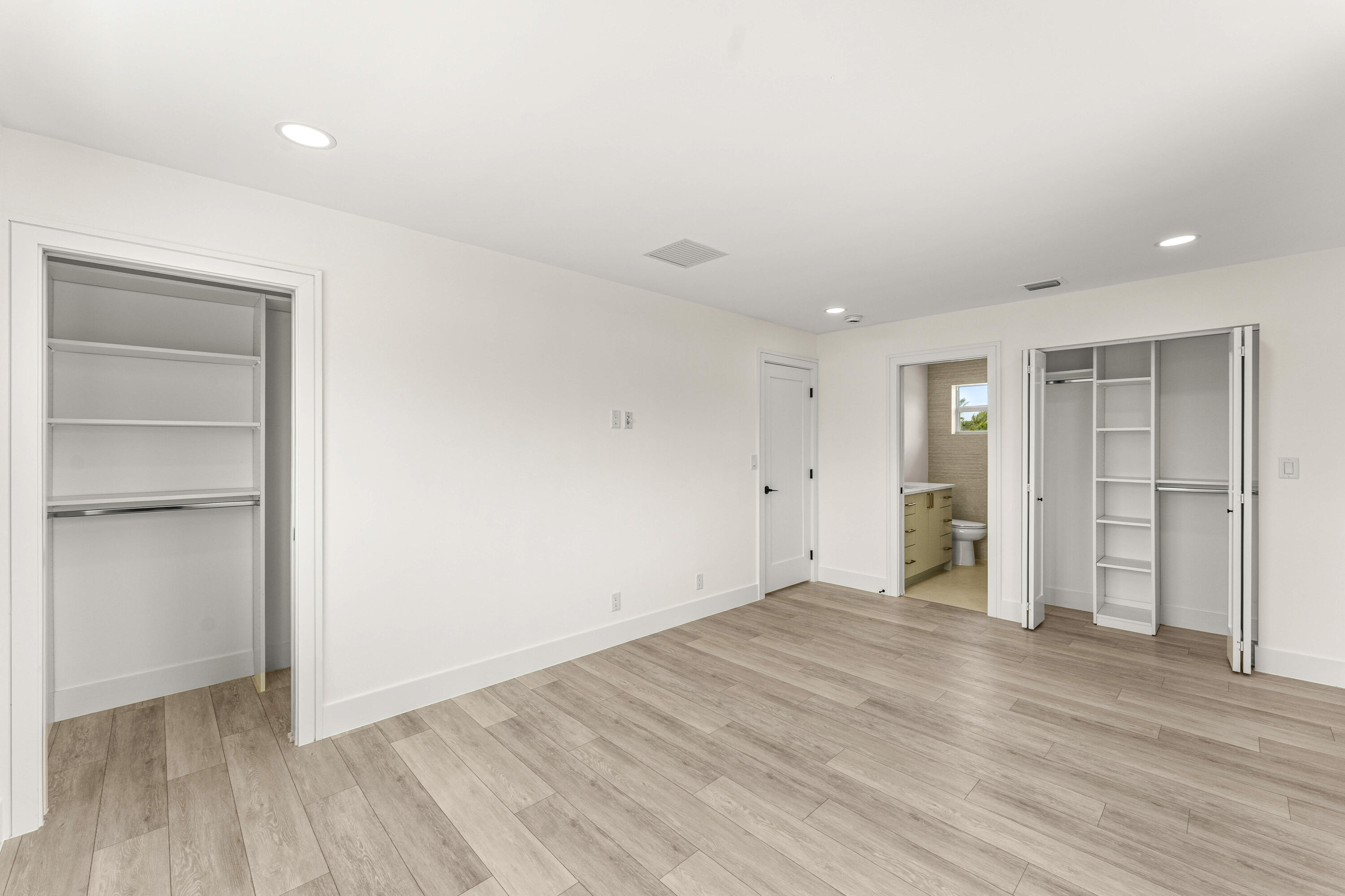 BOCA RATON SQUARE UNIT 2 - Residential