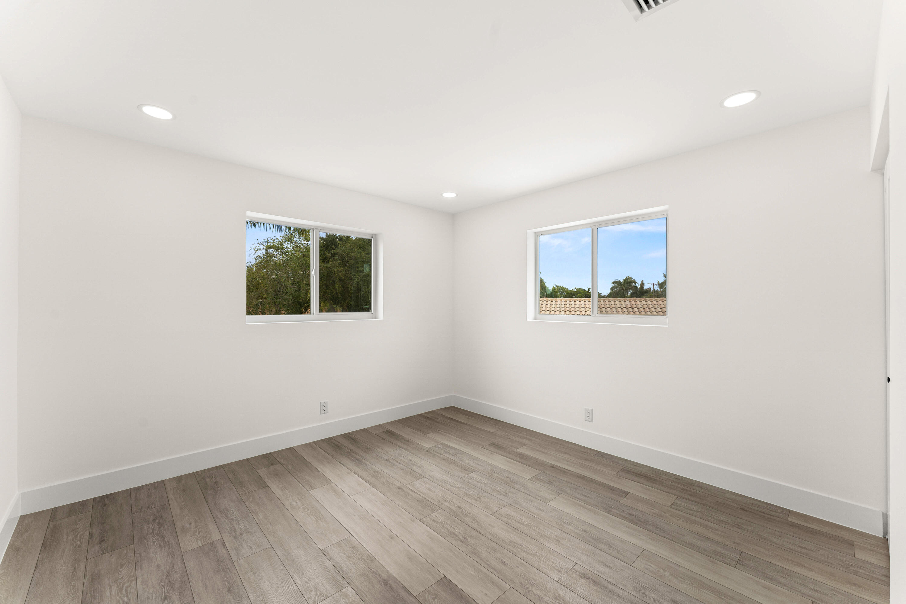 BOCA RATON SQUARE UNIT 2 - Residential