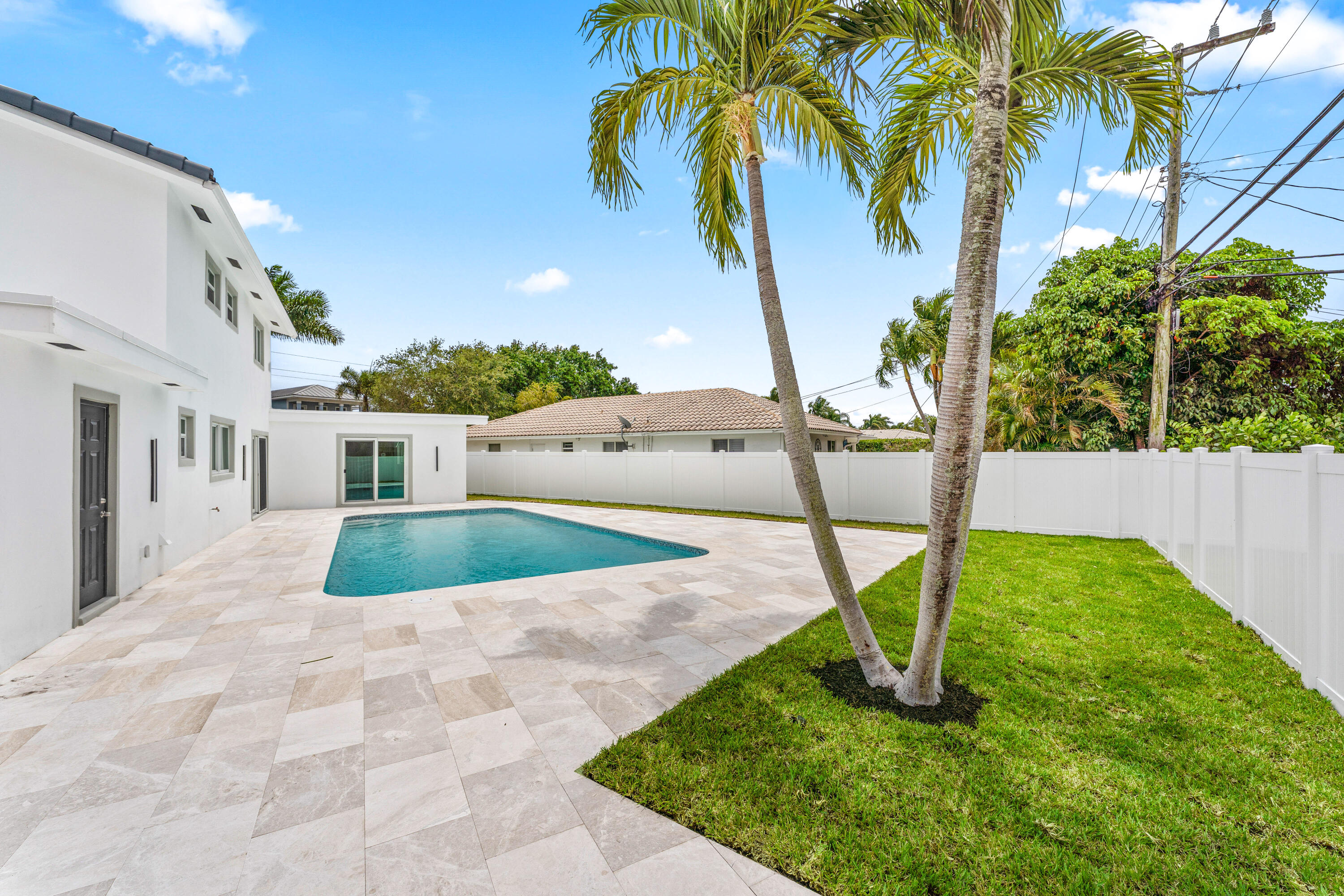 BOCA RATON SQUARE UNIT 2 - Residential