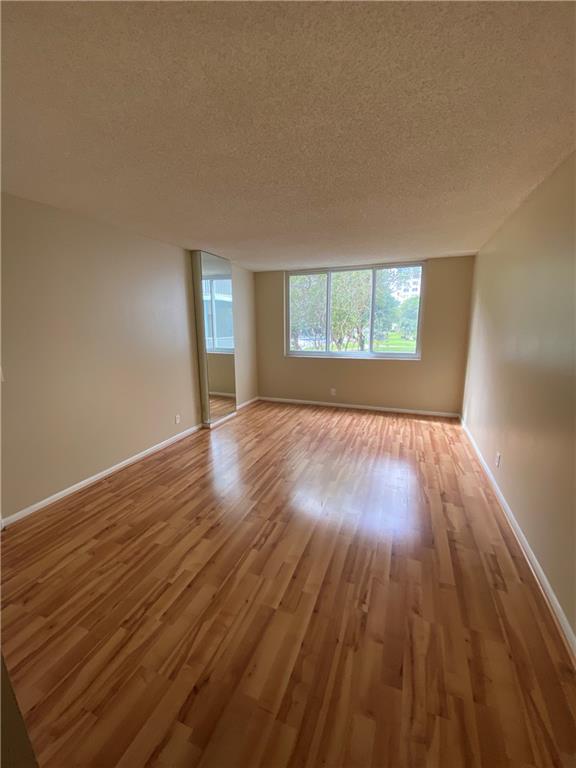 Hillcrest East No24 Condo - Residential Lease